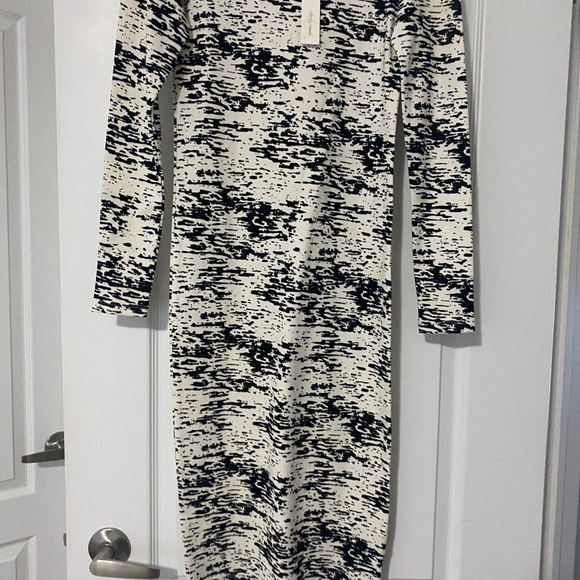 Never been worn midi dress - Picture 1 of 6